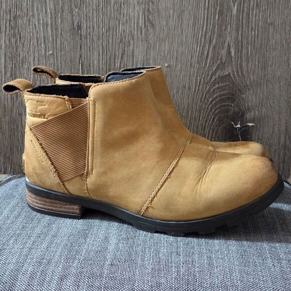 Sorel Shoes - SOREL Emelie Chelsea Leather Ankle Boots 7.5